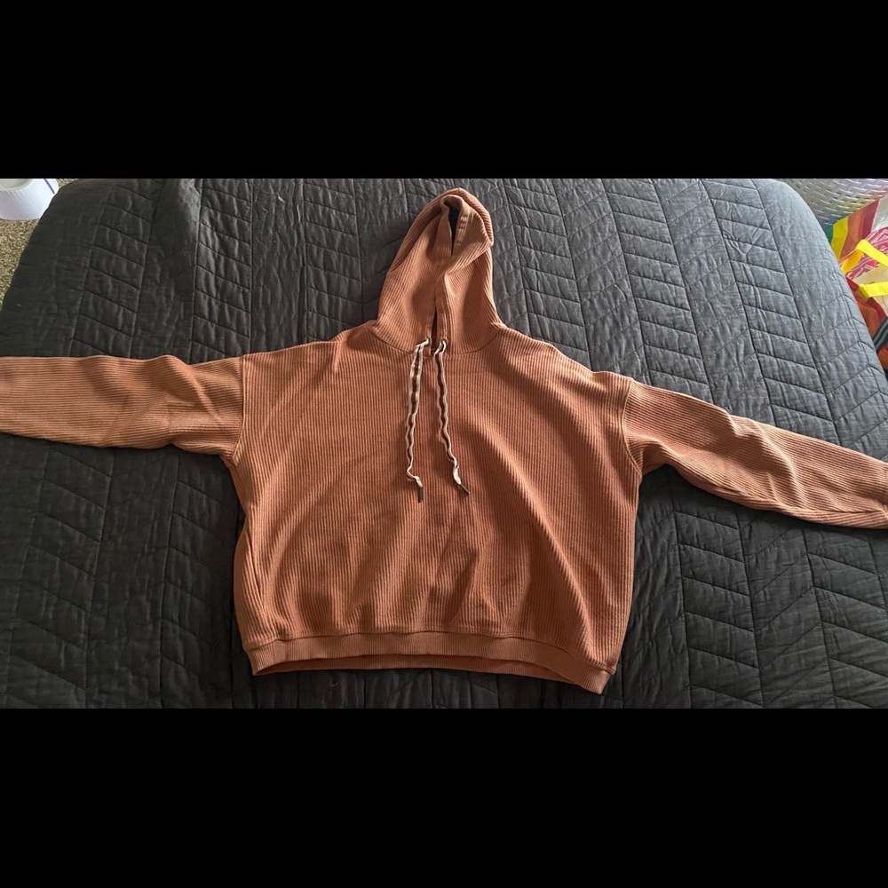Aerie ribbed cropped hoodie.